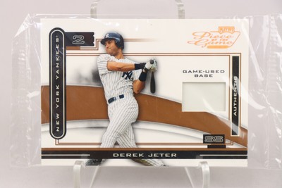 Derek Jeter NY Yankees #2 Game Used Base Piece Card 014/150 2003 