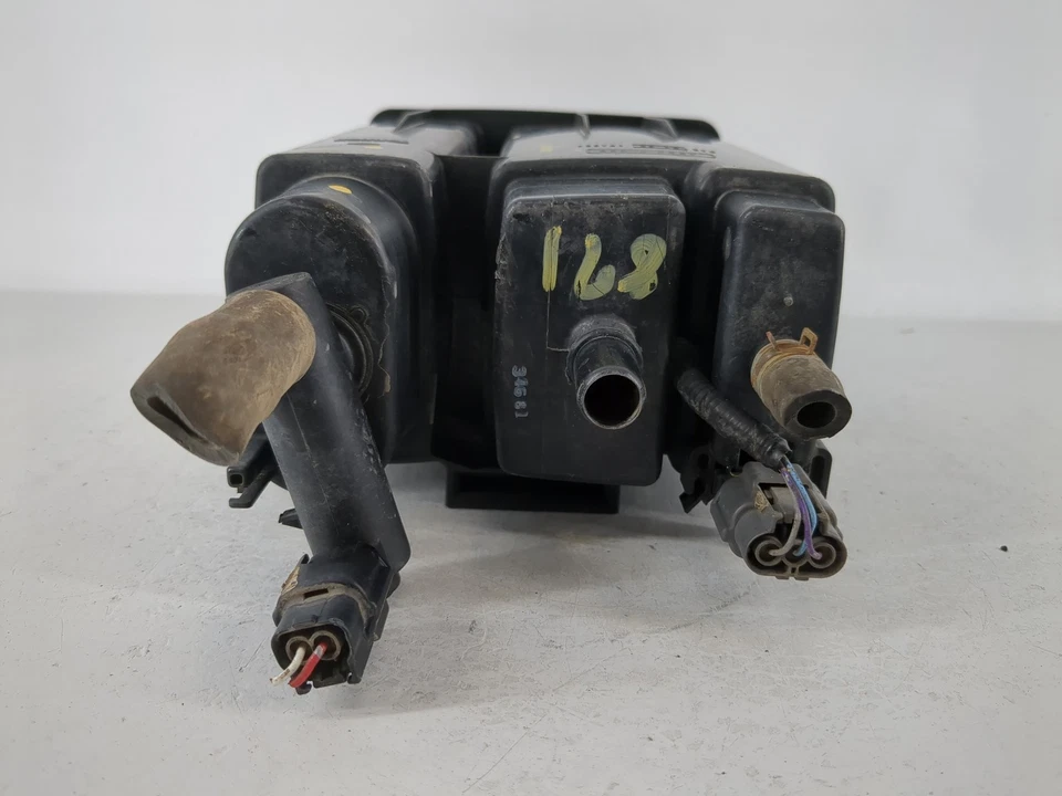 Nissan Máxima 2009 bote de carbón de vapor de combustible XHRK9 Foto 4 de 4