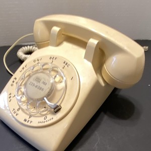 AT&T Desk Rotary Dial Corded Desk Telephone Beige/Cream MPN B0549