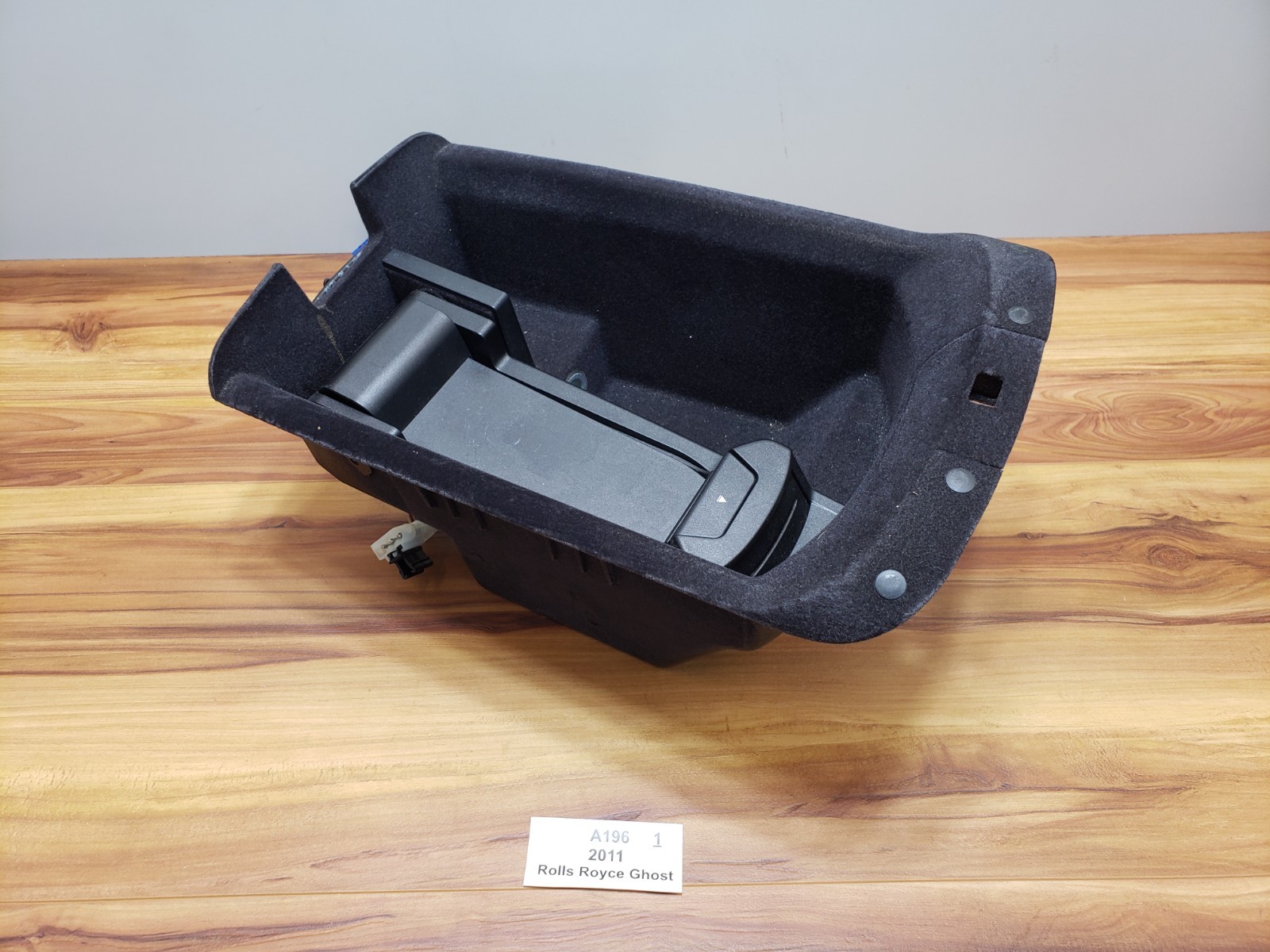 Rolls-Royce Ghost 2010-2014 Center compartment