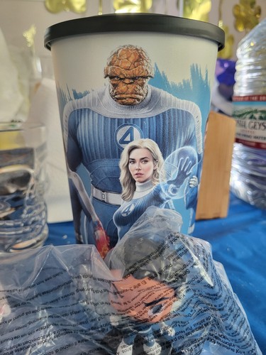 Fantastic four : first steps collectible cup with Mr. Fantastic Topper