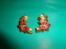 Avon Goldtone Red Enamel Faux Pearl Clear Rhinestone Poinsettia Flower Earrings