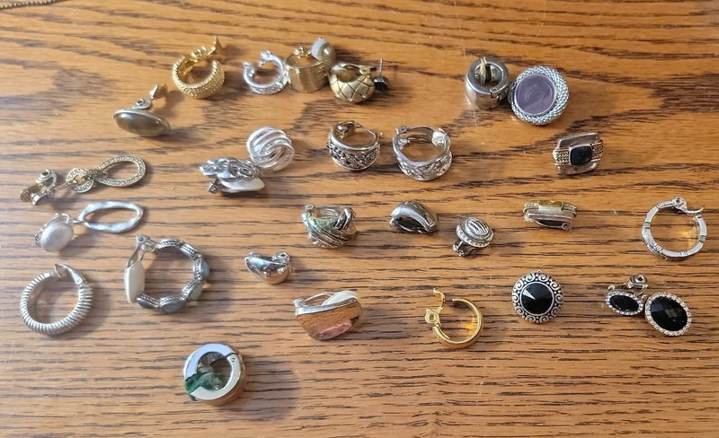 Estate Sale Lot 28 vintage Single Earrings Pierced and Clip Different Styles