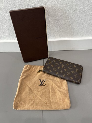 Louis Vuitton Monogram Canvas XL Zippy Organizer Wallet Authentic/Box & Dustbag