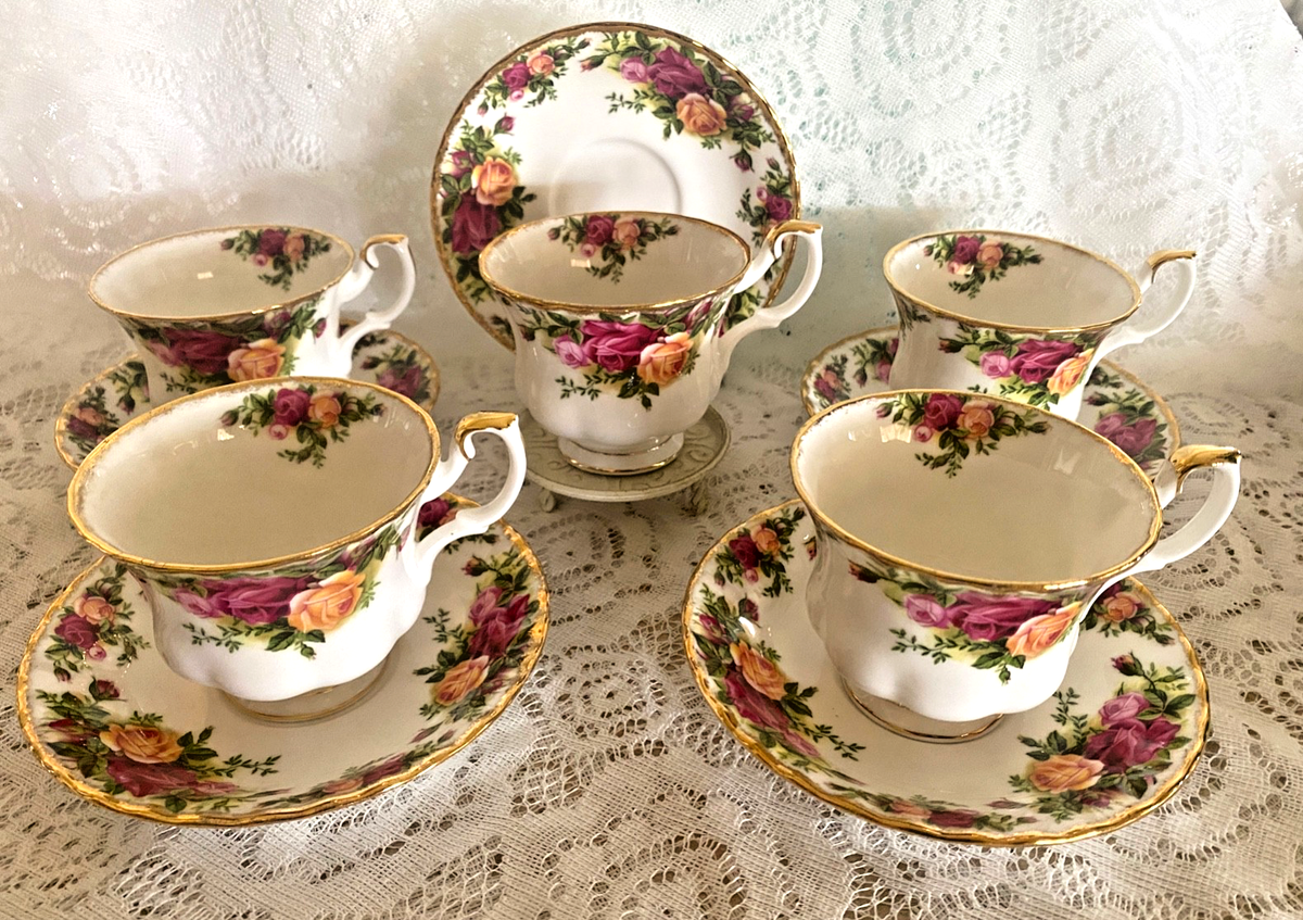 Vintage Royal Albert Old Country Roses Set of 5 Cups & Saucers
