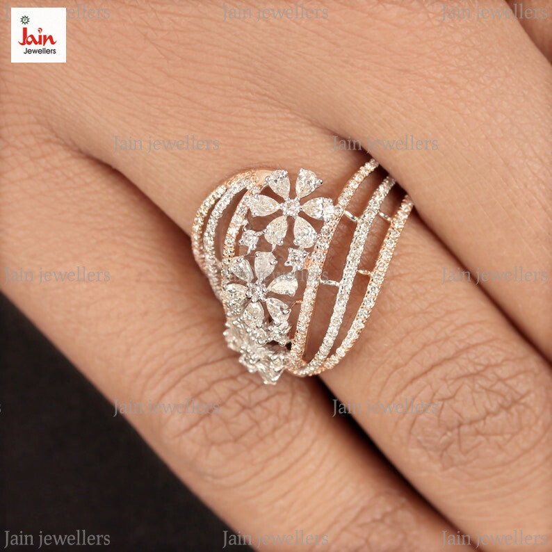 2.20 Ct G-H/VS1 Certified Floral Diamonds Women's Ring 14 Kt, 18