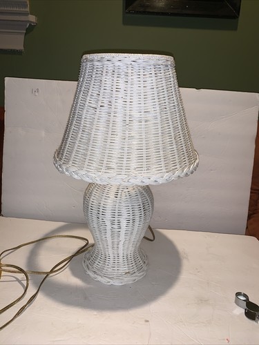 Vintage Ginger Jar Style White Wicker 