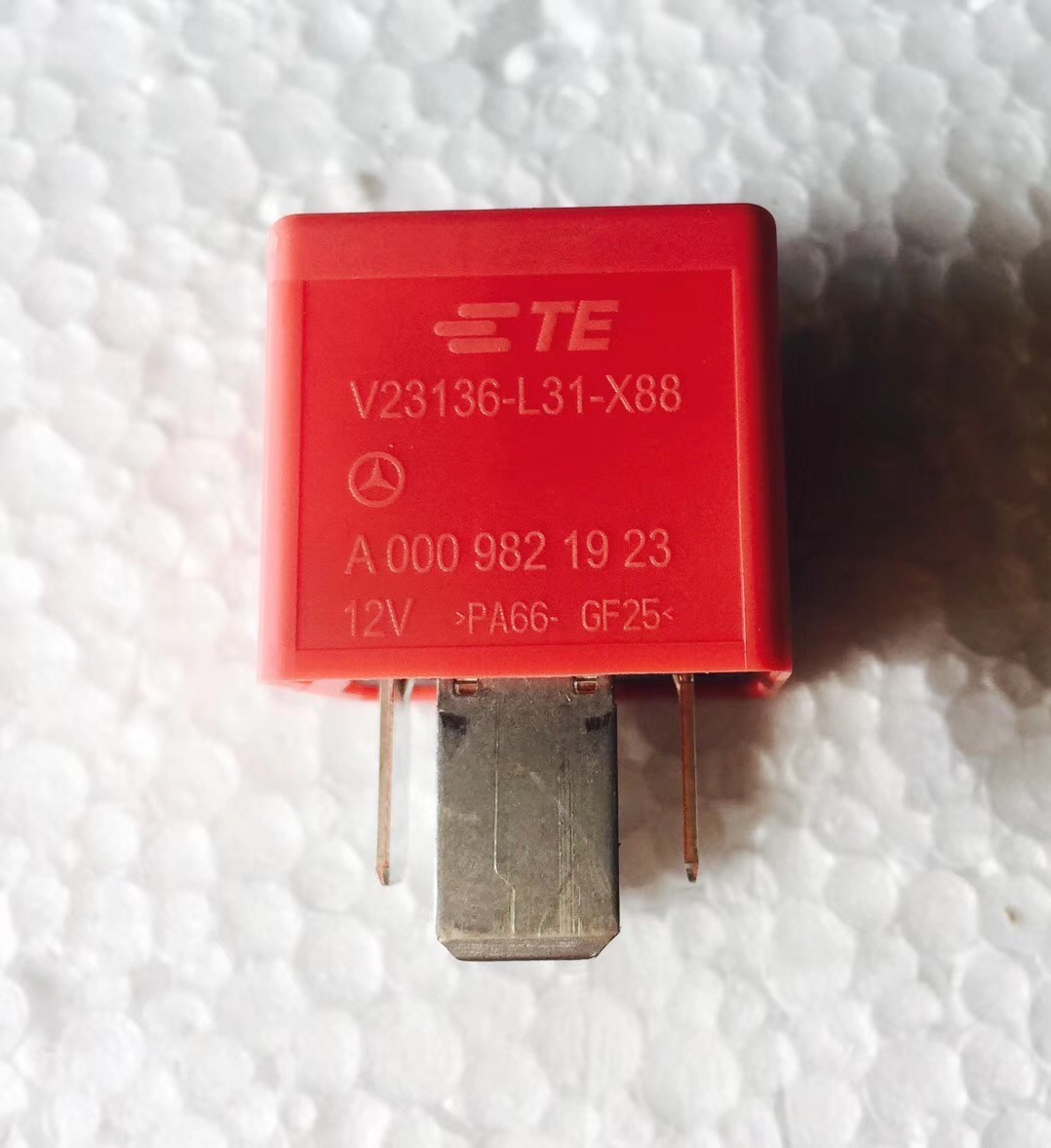 Relé 12v 70a Tyco 4 Terminais V23136-j1004-x50 | Parcelamento Sem Juros - Foto 3