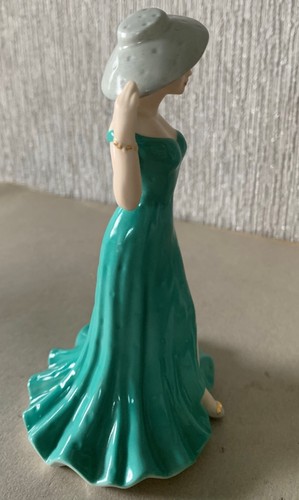 COALPORT BONE CHINA LADY DOLL HEART TO HEART MY WONDERFUL MUM PERFECT - Picture 4 of 7