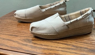 Bobs from Skechers Memory Foam Slip on Canvas Wedge Tan Size 9.5