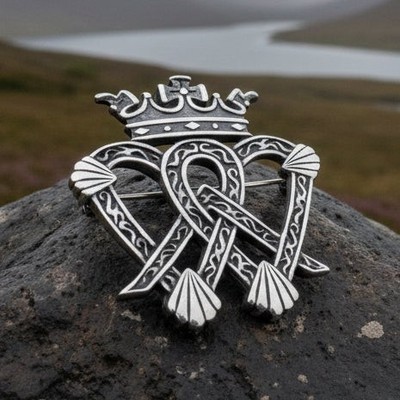 Luckenbooth Brooch Scottish Scotland Celtic Ladies Bridal Pin Pewter