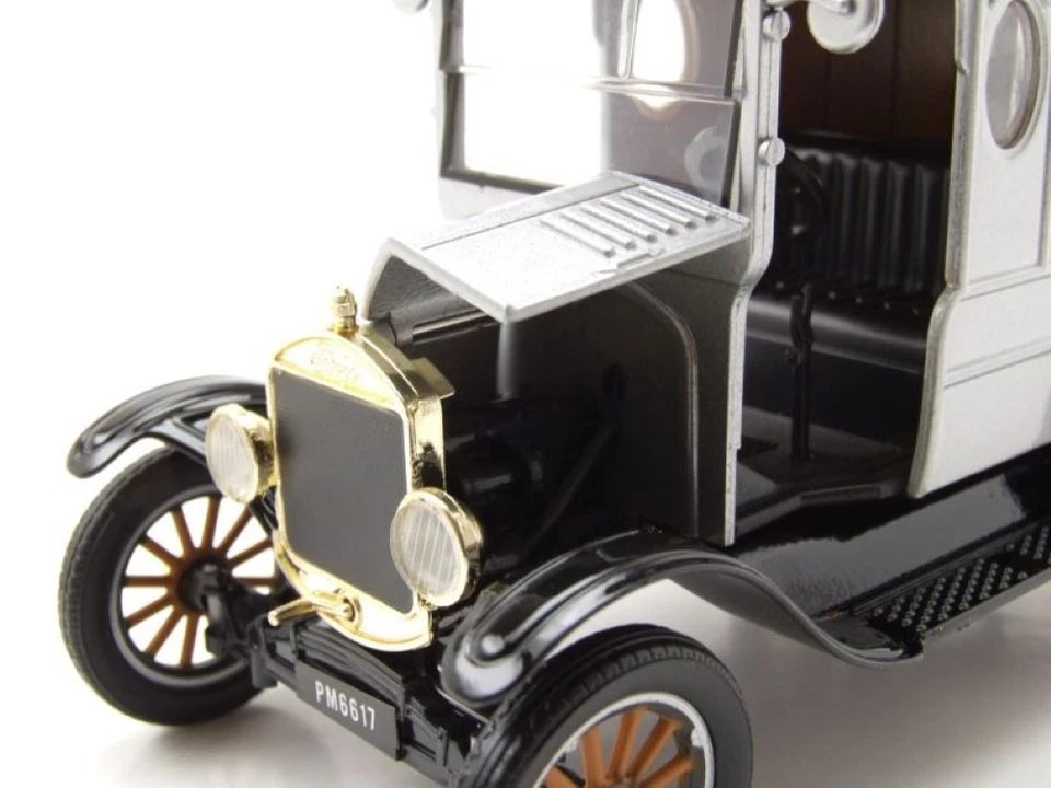 Ford Model T Paddy Wagon 1925 Argento Modellino 1:24 MotorMax - Immagine 4 di 4