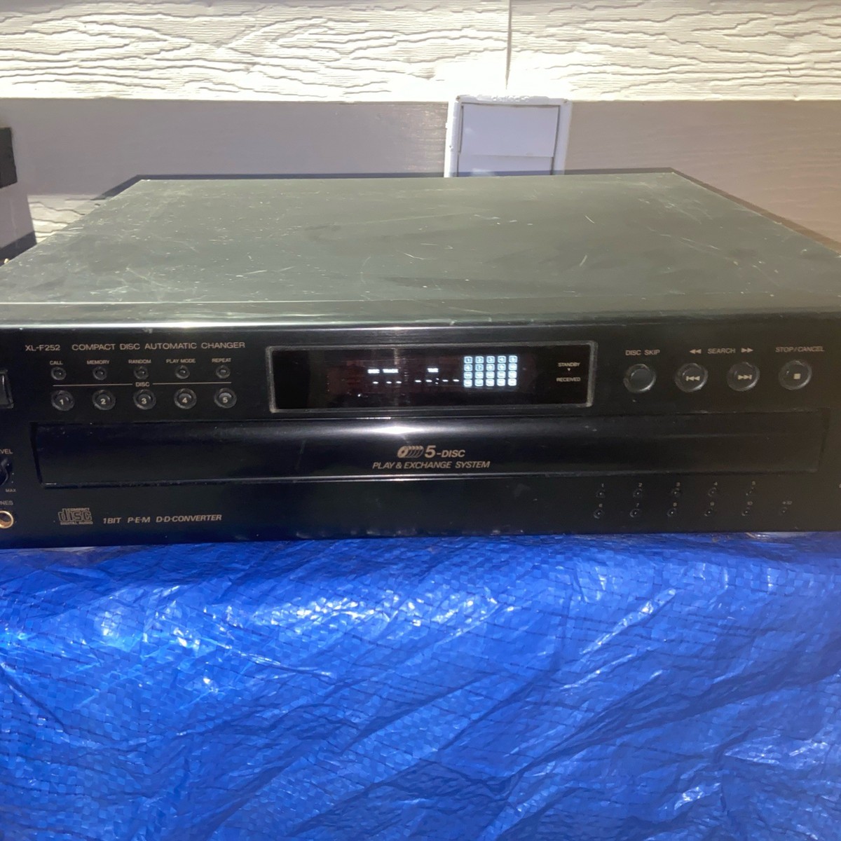 JVC XL-F252 Compact Disc Player Black Digital Display Automatic 5