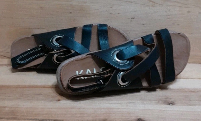 KALSO: EARTH "DALYLA" Women's 9 BLACK Leather Strappy Sandals Shoes NEW IN BOX!! image 5