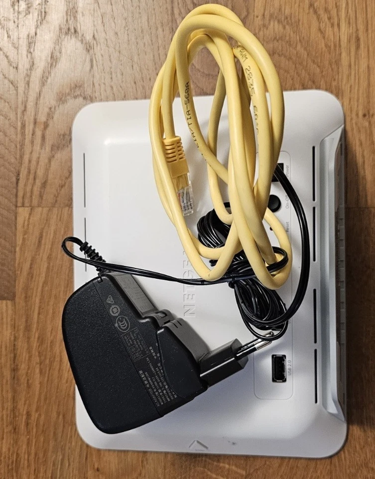 Netgear Arlo Basisstation VMB3000 mit Netzgerät und LAN-Kabel - Bild 2 von 4