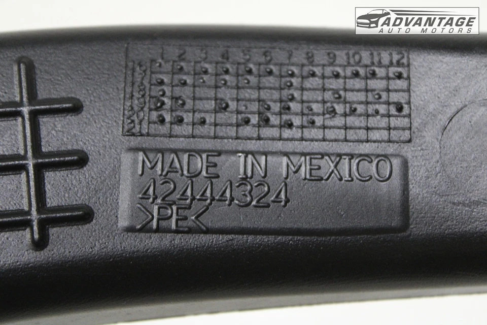 2019-2025 CHEVROLET BLAZER DASH DASHBOARD RIGHT SIDE UPPER AIR OUTLET DUCT OEM - Image 4 of 4