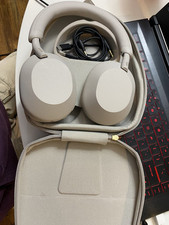 Sony WH-1000XM5 Wireless Noise Canceling Headphones - Silver Sony WH-1000XM5 Wireless Noise Canceling Headphones - Silver
