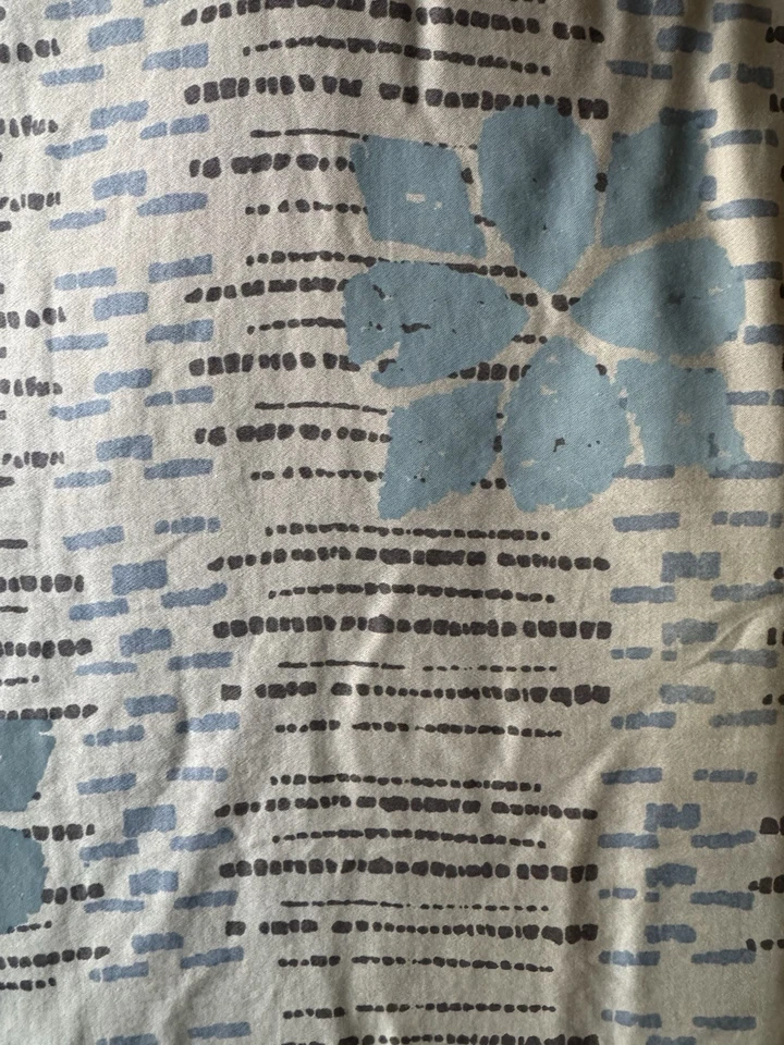 Edredón floral azul y beige Calvin Klein ~ Queen Foto 3 de 4