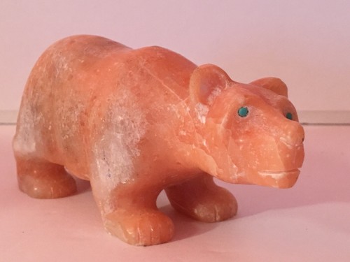 Navajo Pink Coral Bear Fetish Statue Figure Turquoise Eyes Signed H. DAVIS - Picture 6 of 11
