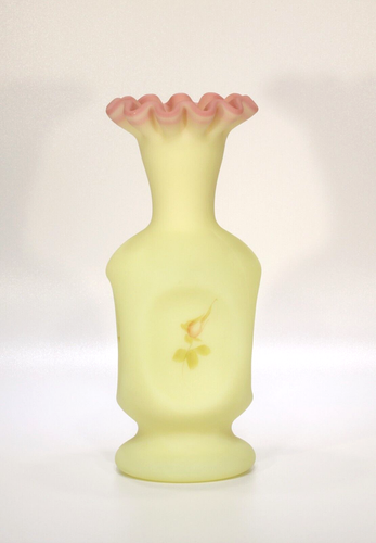 Jarrón pellizco birmano con volantes de vidrio artístico Fenton, UV, HP, rosas - Imagen 2 de 7