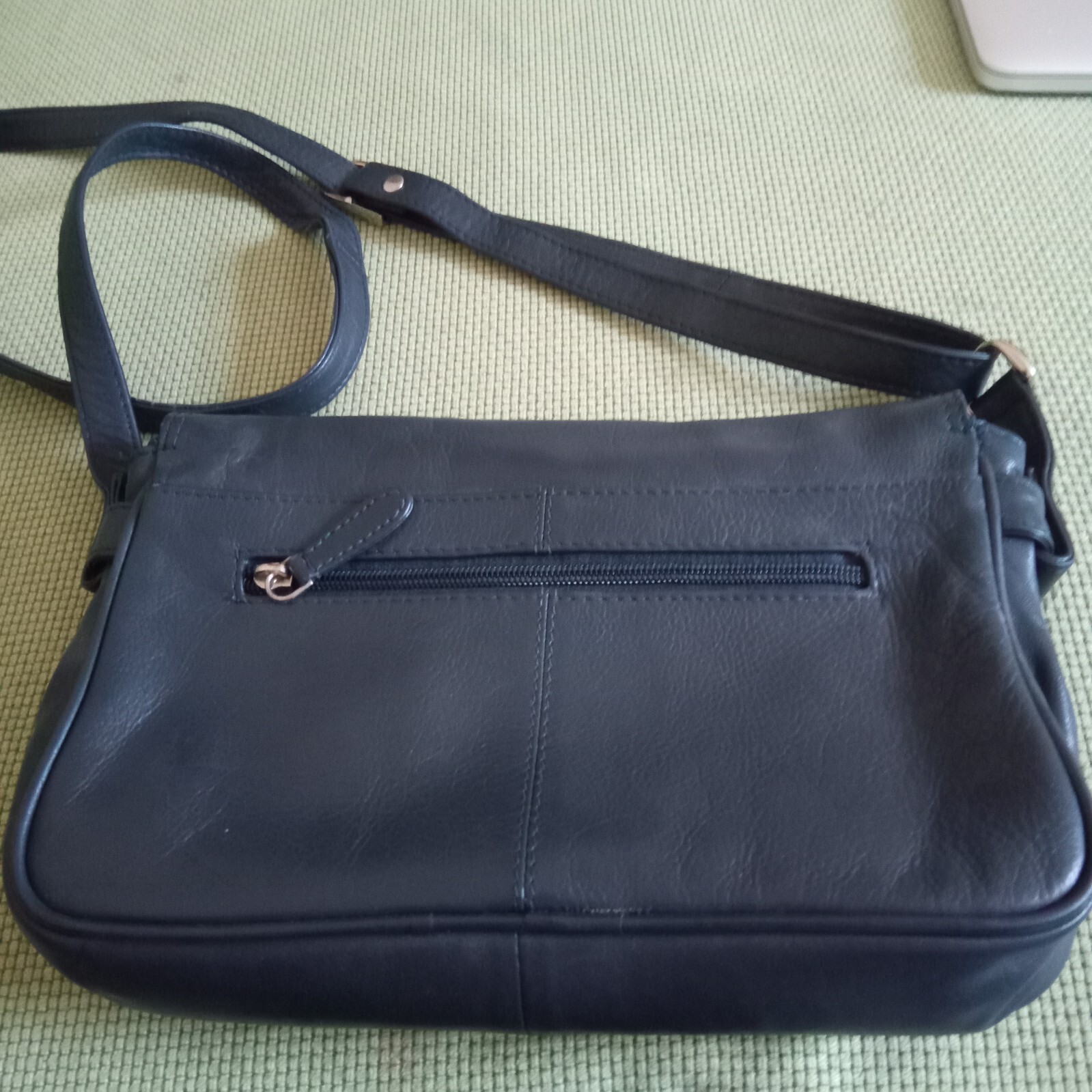 Vintage navy leather Rowallan bag handbag vgc lots of compartments eBay
