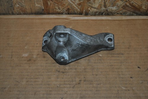 BMW E90 E91 E92 E93 E82 E87 Abstützung Motorhalter Dieselpumpe Halterung 7804376
