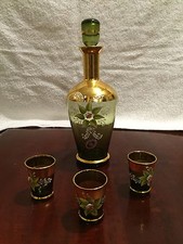 Ancien lot de carafes/cordiaux européens
