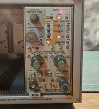 Tektronix 7D15 225 MHz Universal Counter/Timer - 7000 Series Module
