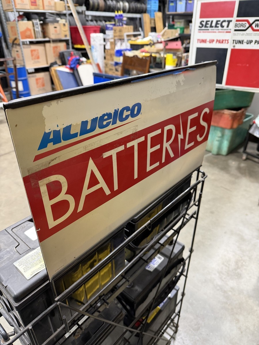 VINTAGE AC DELCO BATTERY DISPLAY RACK - 6 PLASTIC AC DELCO DISPLAY