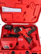 Milwaukee 2472-21XC M12 600 Mcm Cable Cutter - Red