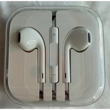Apple EarPods with 3.5mm Headphone Plug Wired Earbuds White MD827LL/A with Case