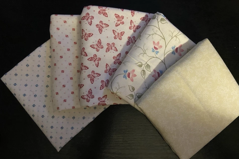 Cottage Florals By Kellie Beckwith For Marcus.  Bundle Of 13 Fat Quarters. - Image 2 of 4