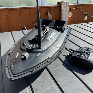 Flytec RC Fishing Bait Boat 2011 5 500m 5200mAh Dual Motor LED Light 1.5KG Load