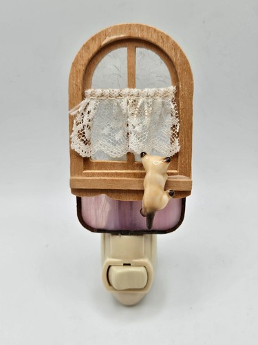 VINTAGE Gallery Decorative Stained Glass Nightlight Hanging Cat in Window WORKS