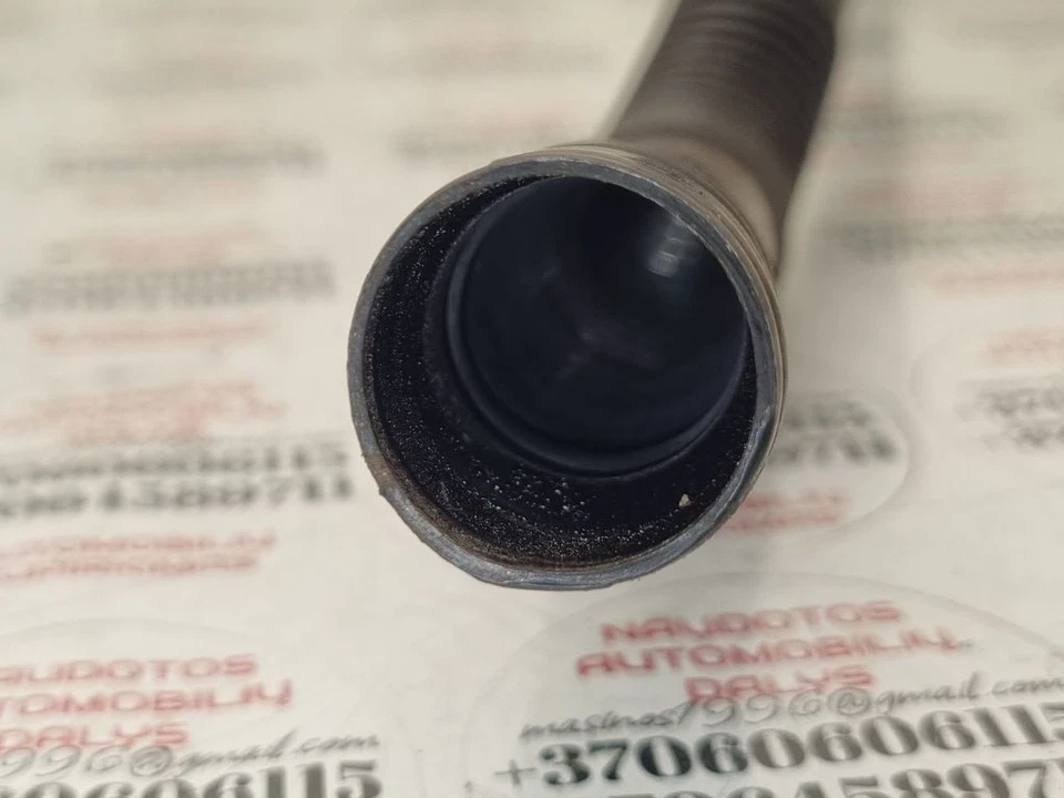 Audi A6 S6 C5 4B 2003 Petrol breather pipe hose 078133817M RKD32370 - Image 4 of 4