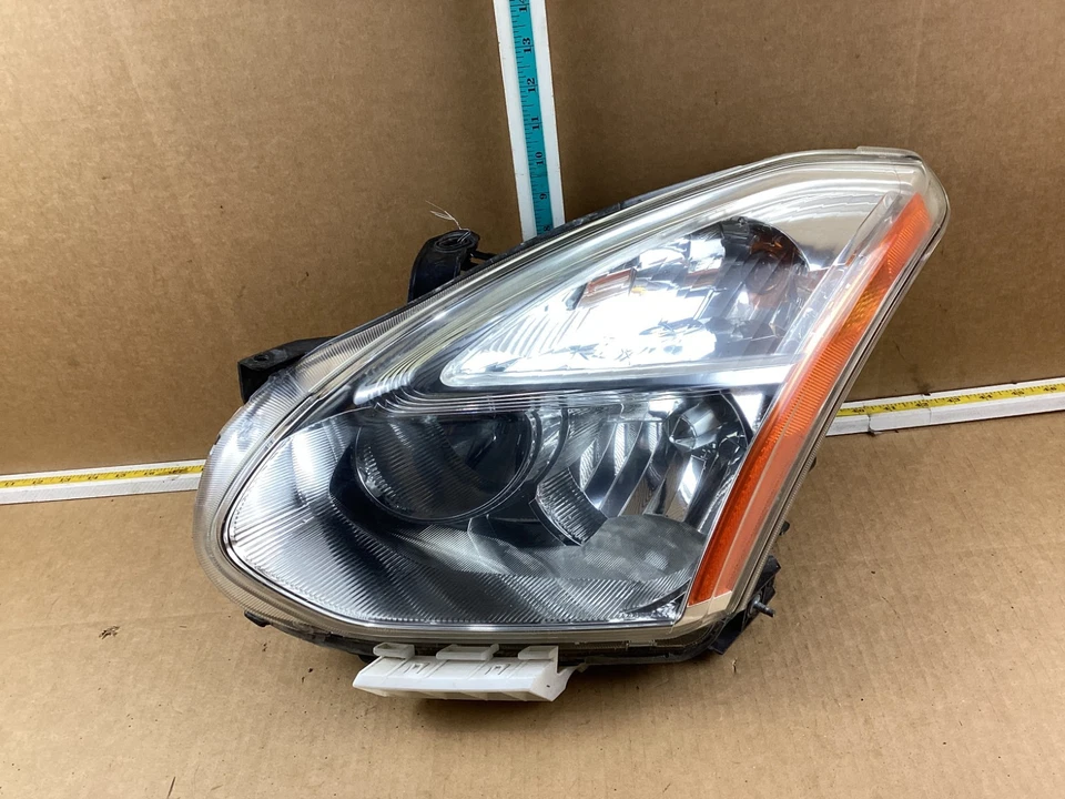 2011 - 2013 Nissan Rogue Front Left Driver Side Headlight Assembly - Image 3 of 4