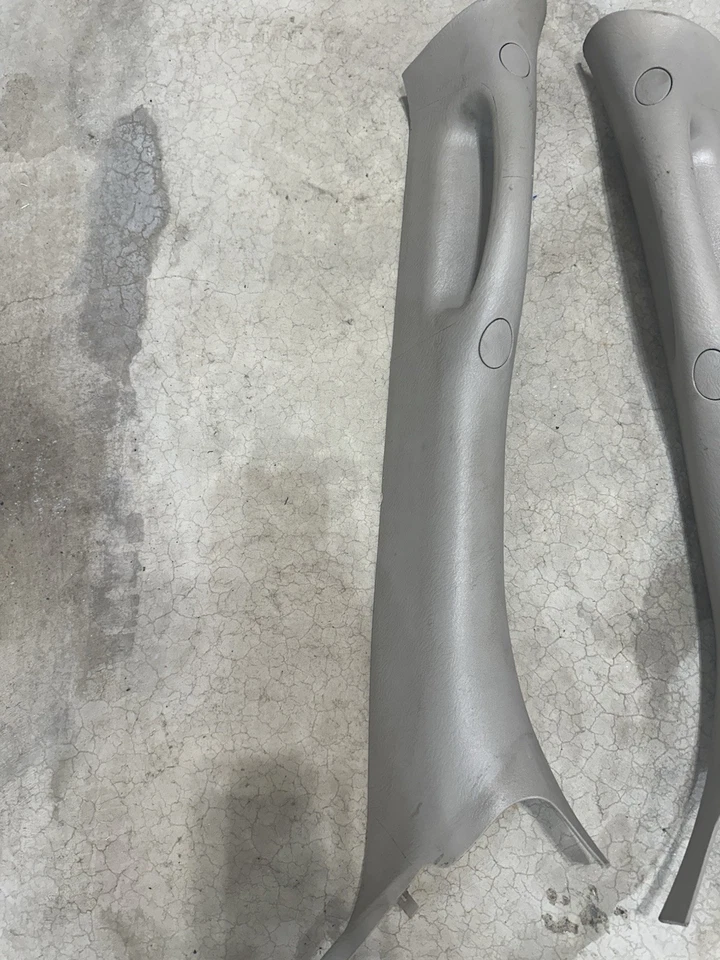 ⭐️ 02-09 Dodge Ram 1500 2500 3500 A Panel de ajuste de pilar Manija de agarre Mopar OEM Foto 2 de 4