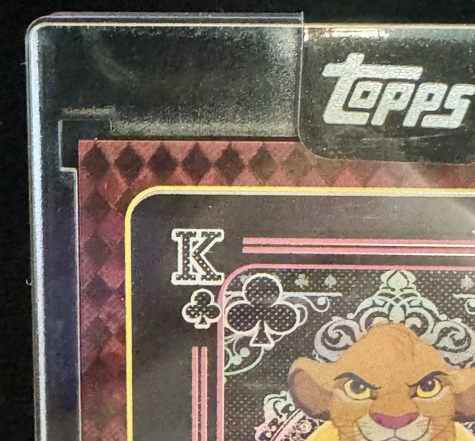 Simba Playing Card King Of Clubs 18/125 Disney Topps Mint 2025 Sealed 🦁 🧡 - Image 3 of 4