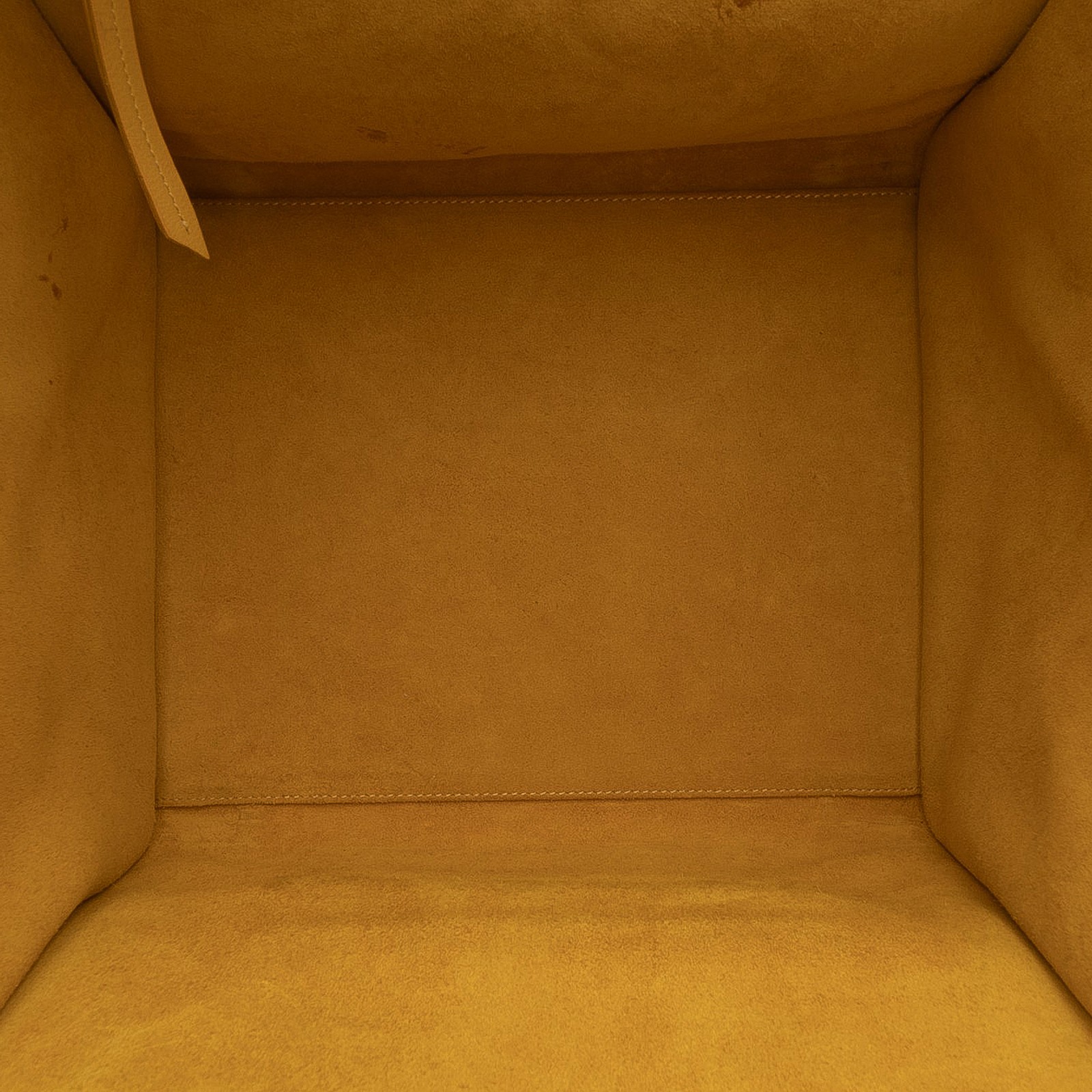 Authenticated Celine Medium Leather Phantom Lugga… - image 4