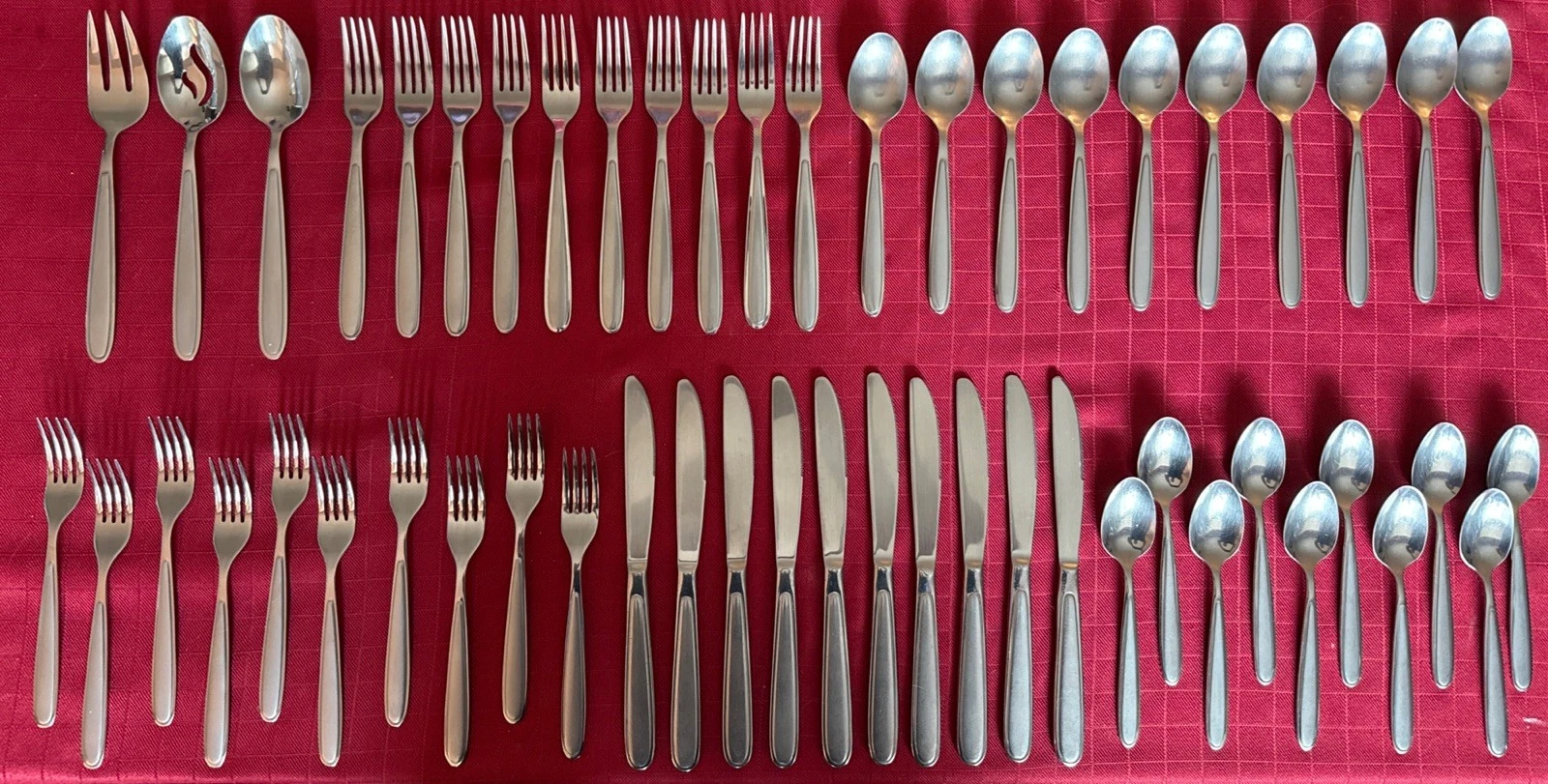 PENINSULA-CASTLE-JORDAN-LAURA STAINLESS ONEIDA 18/0 Frost 53pc Serv For 10+