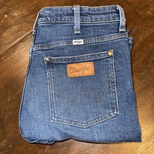 Wrangler Jeans Women  s 32x30 Blue Denim Flare Cut Western Rodeo Cowboy Cowgirl