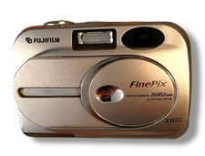 Fujifilm FinePix 2600 Zoom Digital Camera 3X Optical Zoom 2MP W/ Samsonite Case