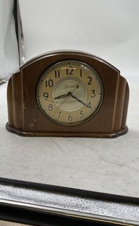Sessions Brown Electric Collectible Home Decorative Quartz Table Desk Clock