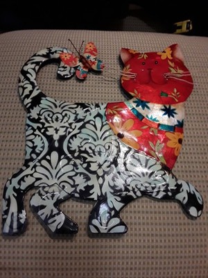 Eangee Home Design Cat Wall Decor made from metal and Capiz shell