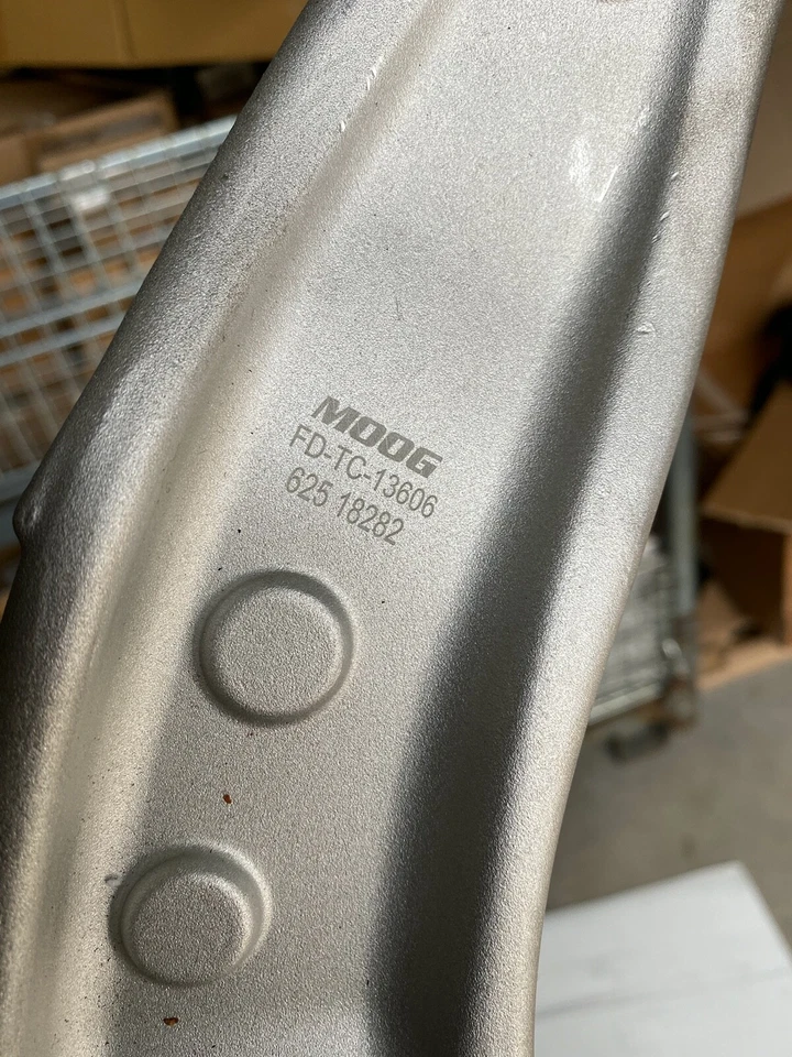 Right Front Suspension Triangle Link FORD C-MAX, FOCUS (After 2010) - Image 2 of 2