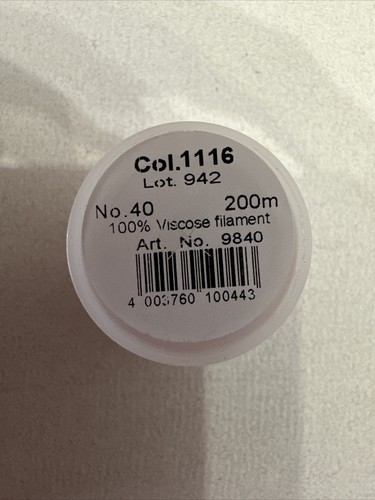 NEW!! BEAUTIFUL PACKS OF 18 SPOOLS OF MADEIRA RAYON 220 YARDS SPOOLS - Picture 5 of 7