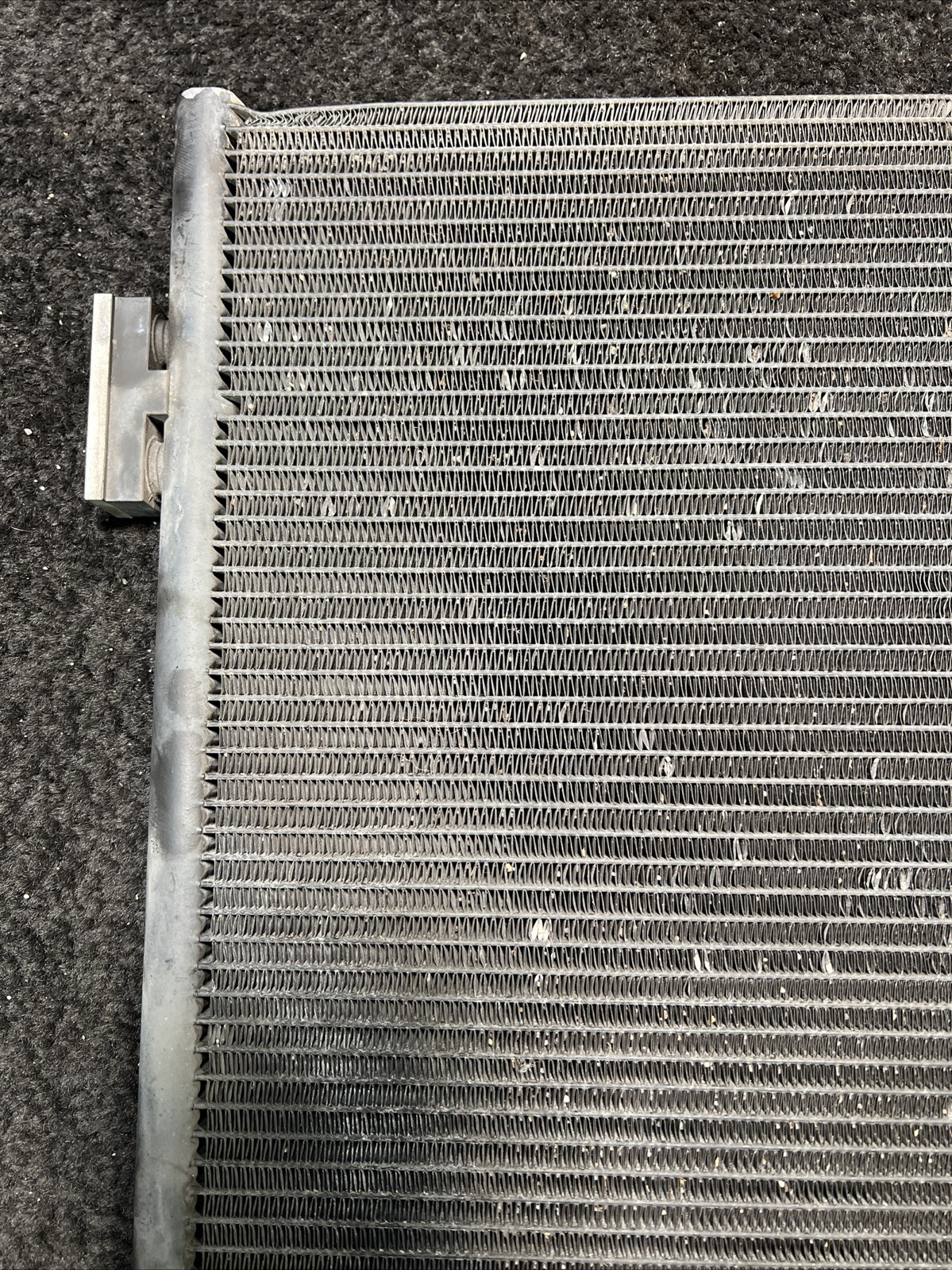 2014 Maserati Quattroporte Front AC Condenser OEM 16474837
