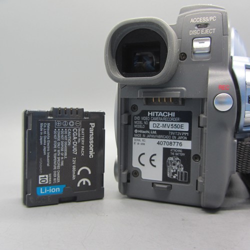 Hitachi DVDCAM DZ-MV550E Handheld Mini DVD Camcorder Silver Tested - Picture 10 of 11