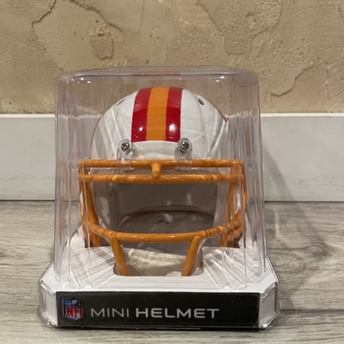 Chris Godwin Riddell Speed Autographed Buccaneers Mini Helmet - Picture 4 of 6
