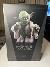 Hot Toys Star Wars Episode II Attack of the Clones Yoda 1 6 Figure